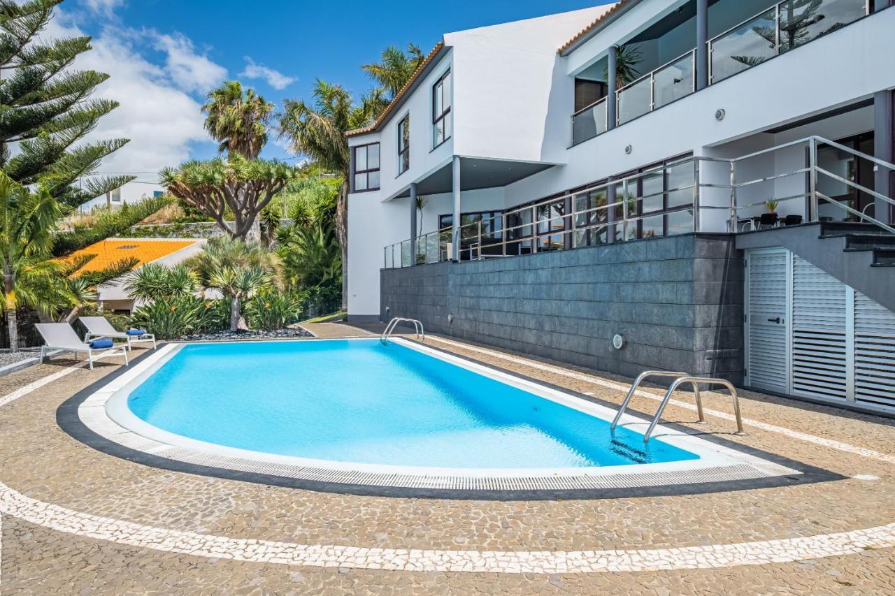Ample Villa With Pool And Gorgeous Ocean View フンシャル エクステリア 写真