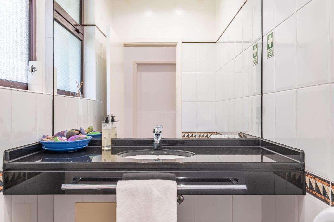 Ample Villa With Pool And Gorgeous Ocean View フンシャル エクステリア 写真
