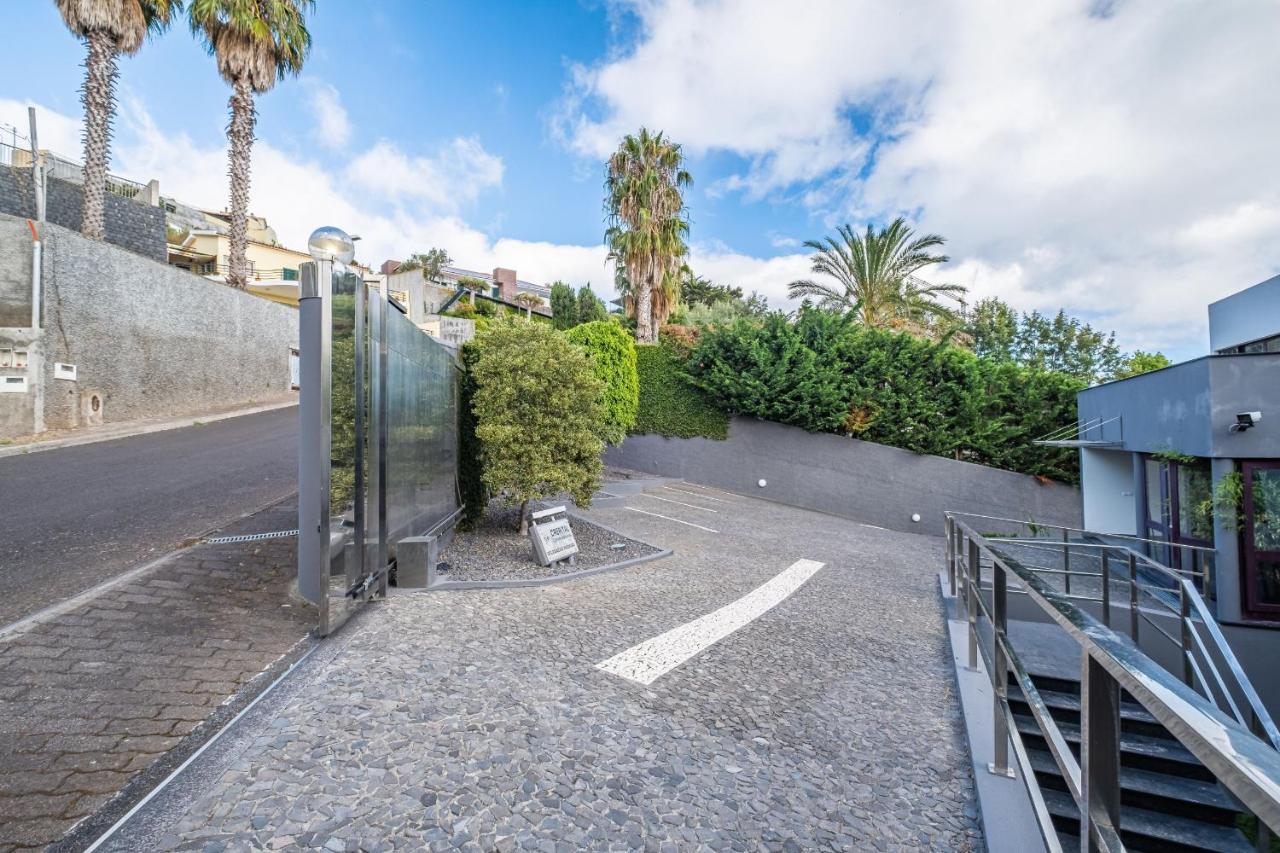 Ample Villa With Pool And Gorgeous Ocean View フンシャル エクステリア 写真