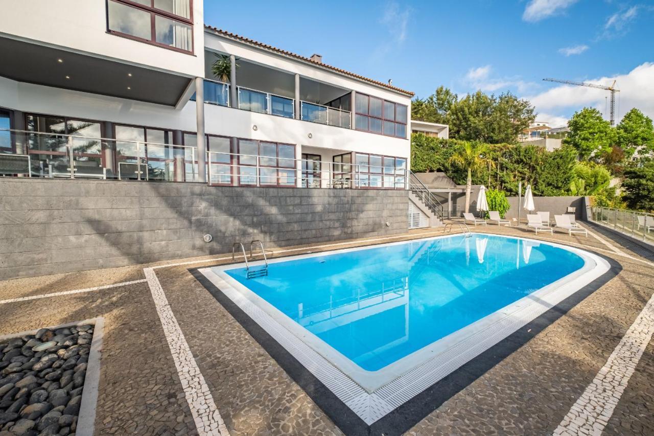 Ample Villa With Pool And Gorgeous Ocean View フンシャル エクステリア 写真