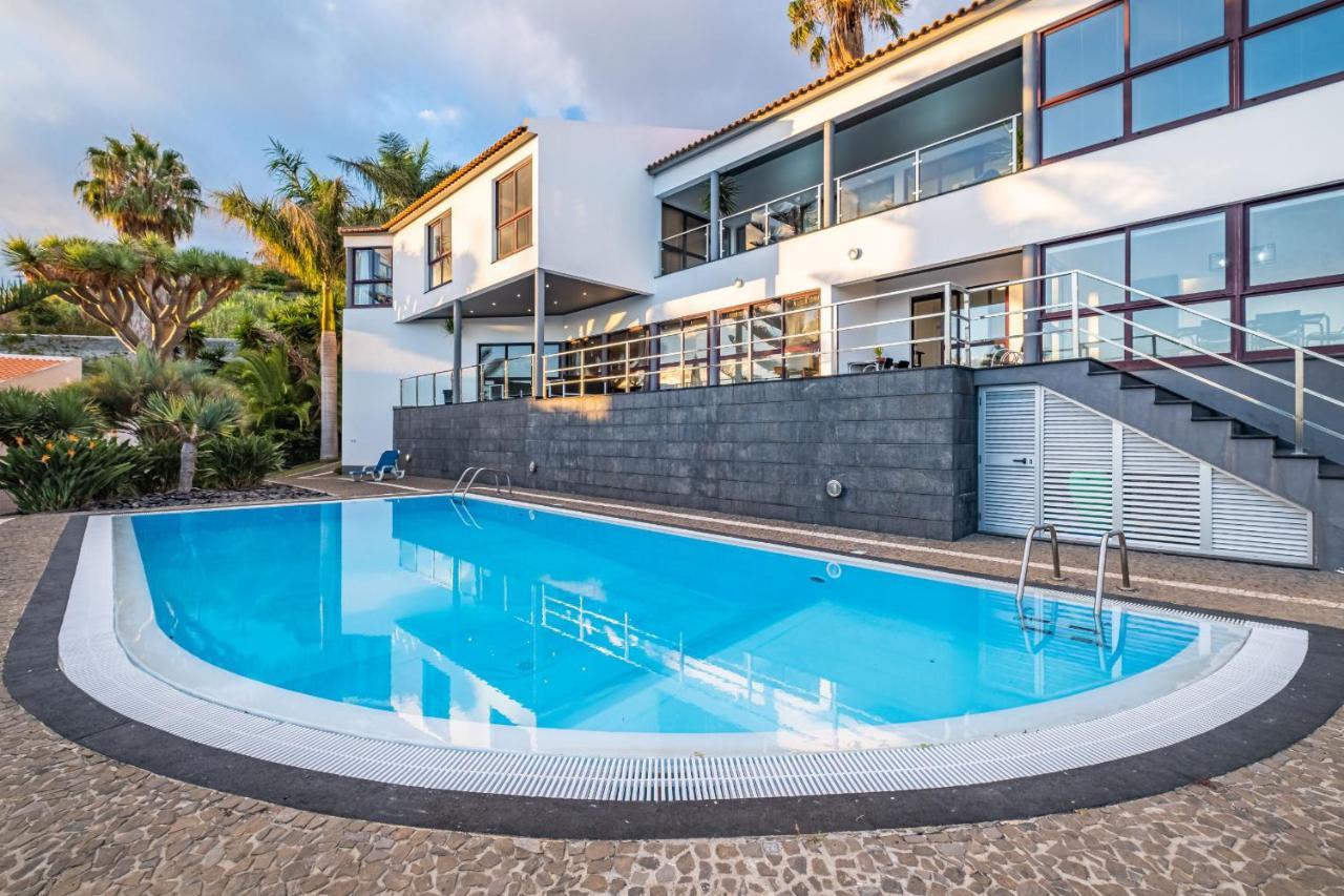Ample Villa With Pool And Gorgeous Ocean View フンシャル エクステリア 写真